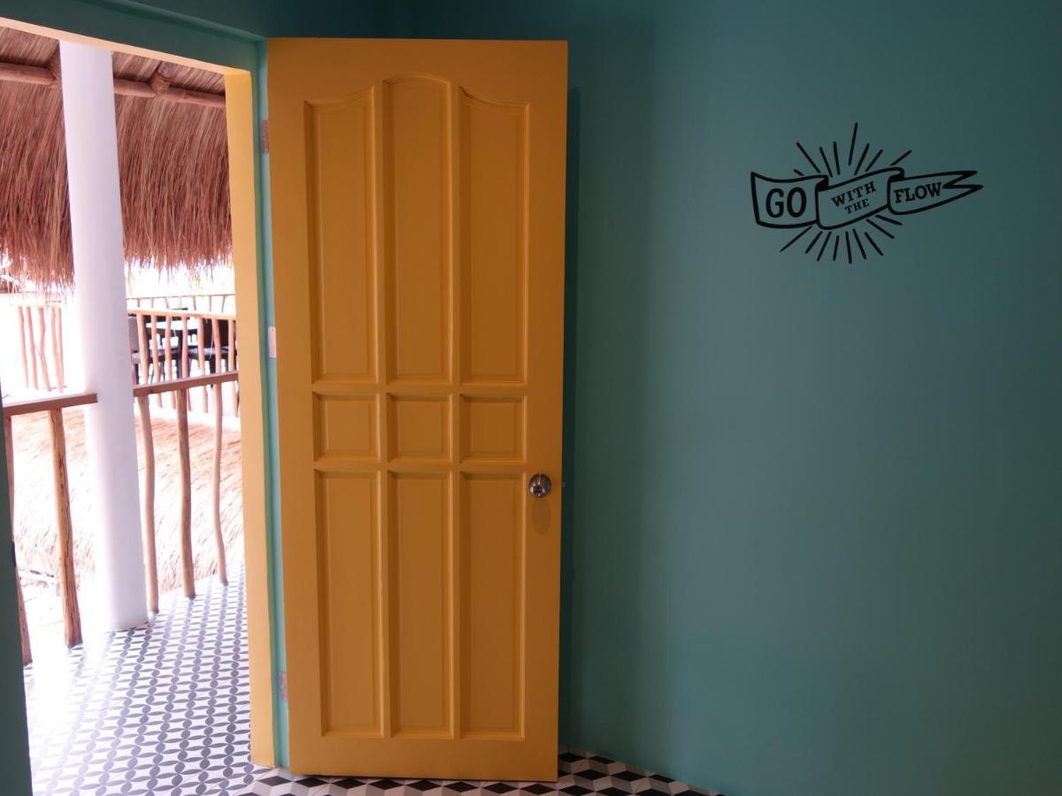 Way Shack Hostel Oslob Exteriör bild